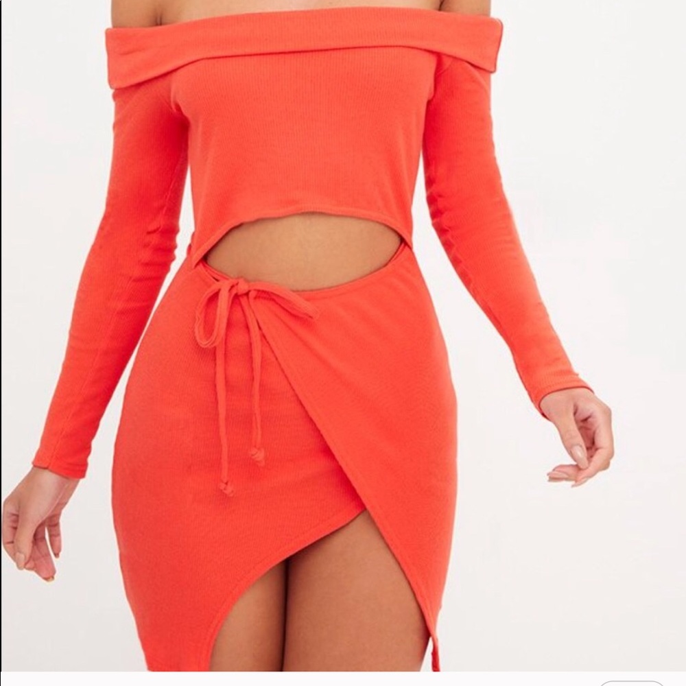 Orange off the shoulder dress 🍊